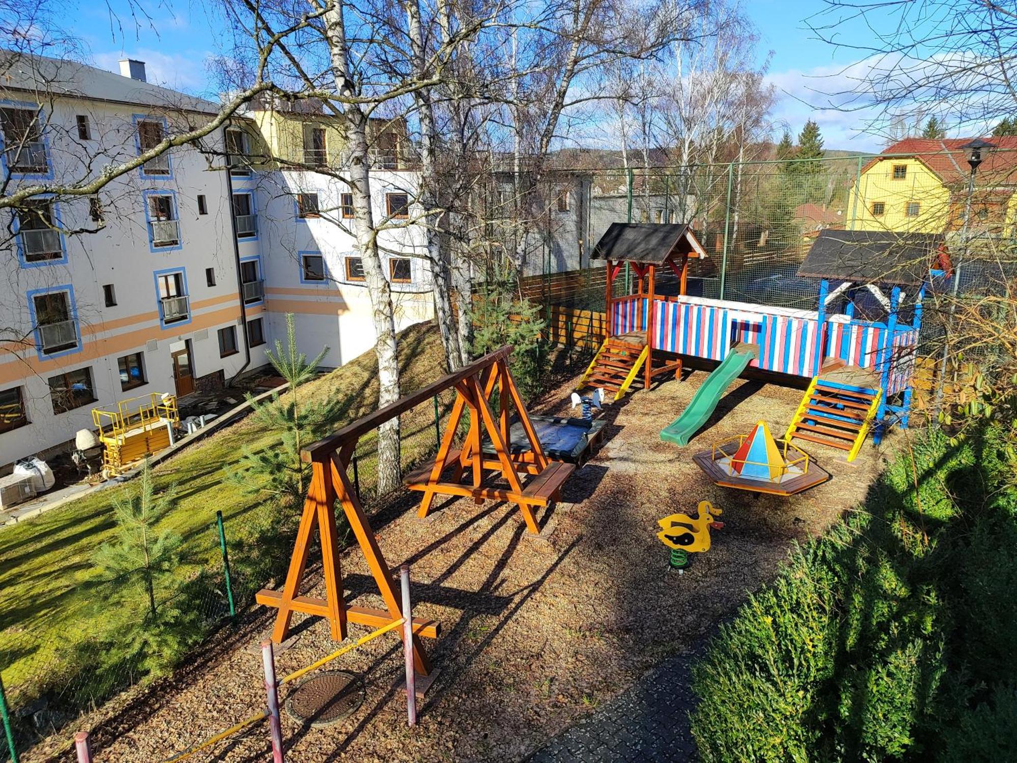 Chaty Kolodeje - Ubytovani U Reky V Soukromem Arealu-Orange Kolodeje nad Luznici Buitenkant foto